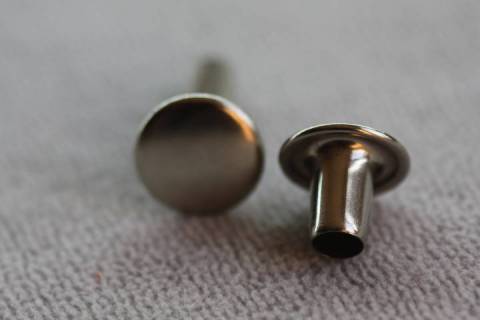 Doppelkopf - Hohlnieten 13/21 Nickel 364 - Bild: A3