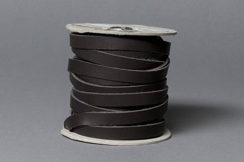 10 Meter Flachlederband - Wasserbüffelleder 10 mm breit - Bild: Farben-Schwarz_1