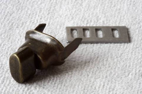 Drehverschluss - Wirbelverschluss 120 Altmessing - Bild: A3