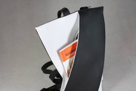 Generation X - Lederrucksack Schwarz  / Weiss - Bild: A3