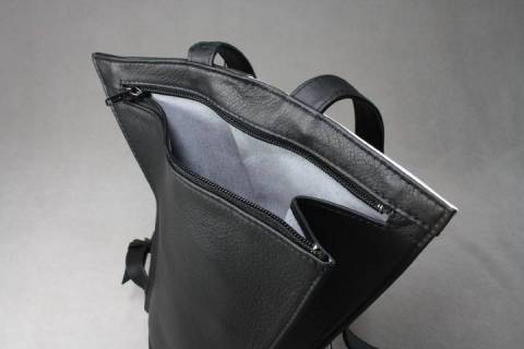 Generation X - Lederrucksack Schwarz  / Weiss - Bild: A4