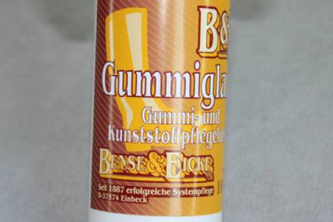 Gummiglanz - Gummipflegemittel - Bild: A4