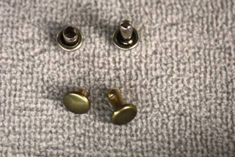 100 Doppelkopf - Hohlnieten 5/7 Altmessing 380 - Bild: A3JPG