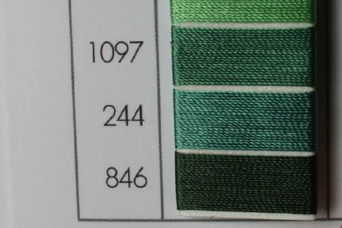 Garne - Faeden - Zwirne 400 - 1.200 - Bild: Farbe-Mittelgruen-244