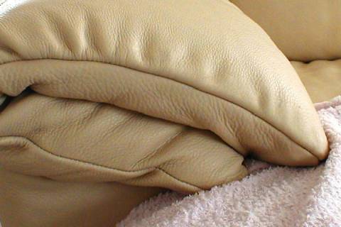 Lederreparaturen an Lederm&ouml;beln - Bild: Nachher