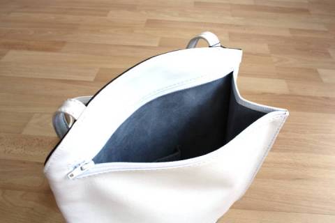 Serpentine kl. - Ledertasche von Olbrish b Schwarz - Weiss - Bild: A2