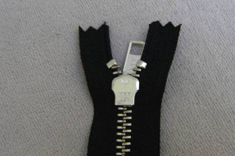 Rei&szlig;verschluss - Metallrei&szlig;verschl&uuml;&szlig;e - Bild: A4