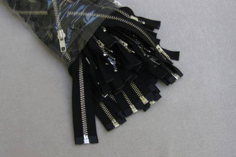 Reißverschluss - Metallreißverschlüße - Bild: A8