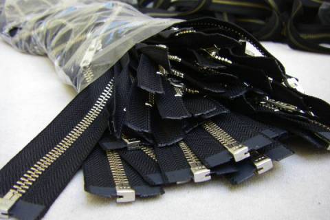 Reißverschluss - Metallreißverschlüße - Bild: A9