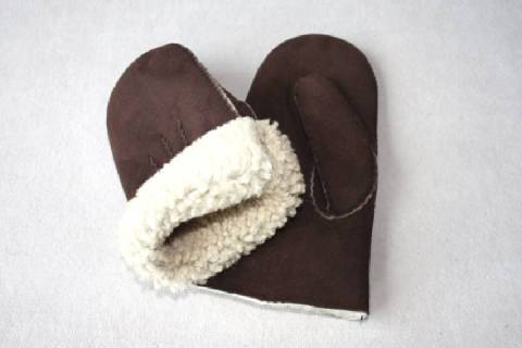 Roeckl - 100 % Lammfall Fausthandschuhe in Braun - Bild: A2