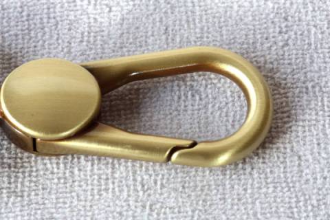 Karabinerhaken - 25 mm - Altmessing - 356 - Bild: A4