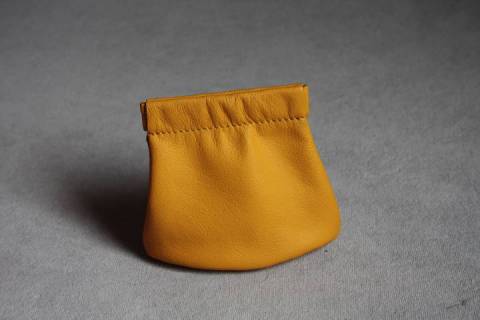 T&uuml;nkram - Damen - Leder -Etuis - Bild: Lederfarbe-Gelb_2