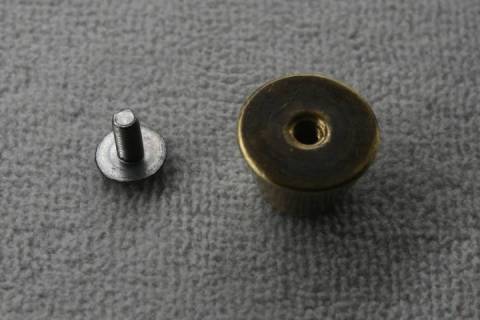 Taschenfuss - Kofferfuss Altmessing 070 - Bild: a3